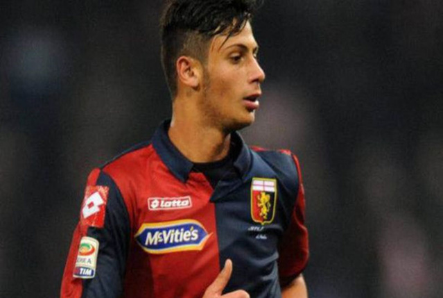 犯规频频的 犯规频频的