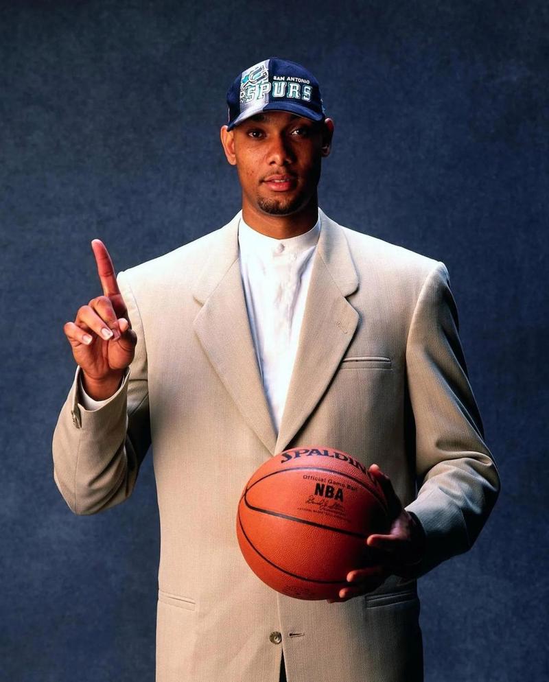 更高的天花 更高的天花