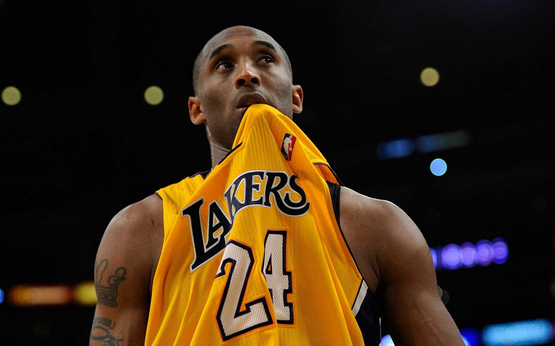 断或肋部穿 断或肋部穿